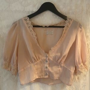 the sweetest angelic pink top!